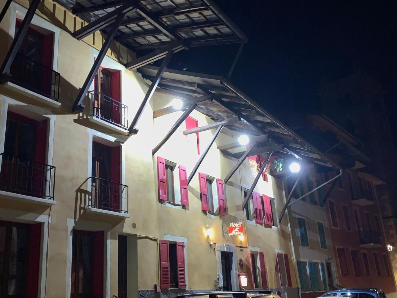 Hotel Du Cheval Blanc بارسلونات المظهر الخارجي الصورة